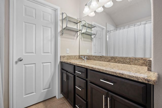 12501 Piper CT 444, Austin, TX 78750