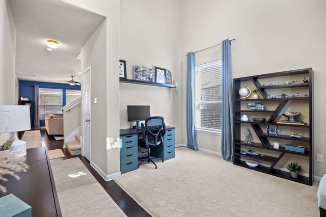 12501 Piper CT 444, Austin, TX 78750