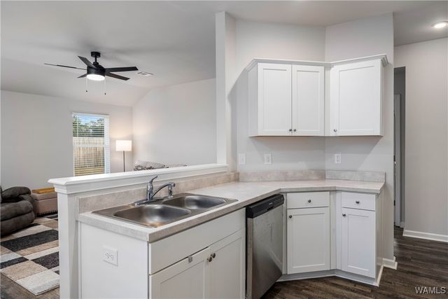 12364 Choctaw, Moundville, AL 35474