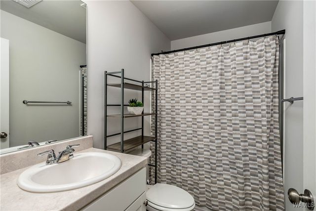 12364 Choctaw, Moundville, AL 35474