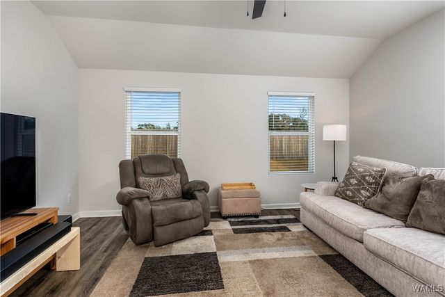 12364 Choctaw, Moundville, AL 35474