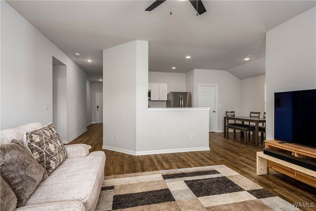 12364 Choctaw, Moundville, AL 35474