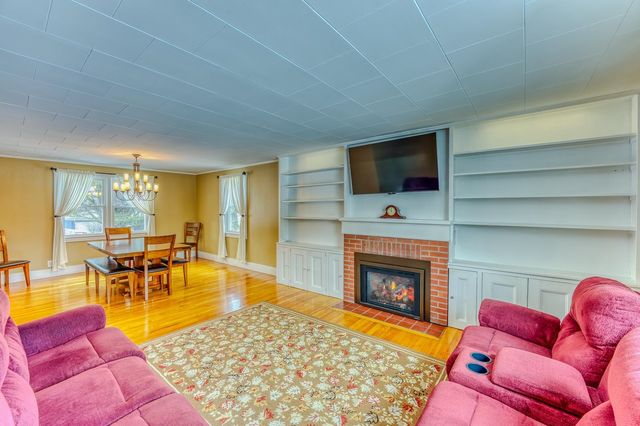 166 Bethlehem Road, Littleton, NH 03561