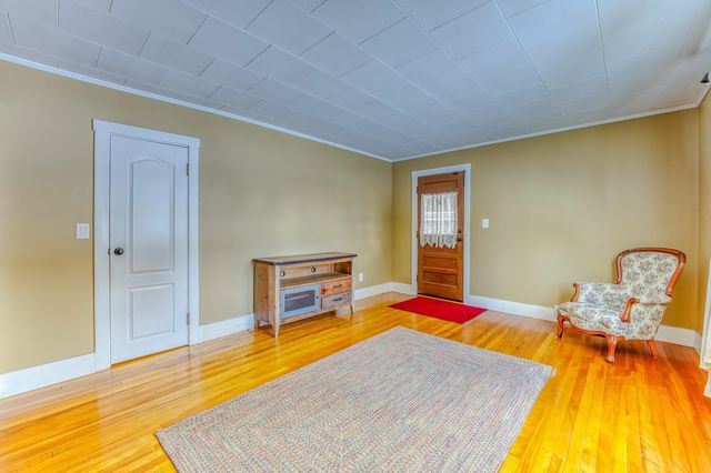 166 Bethlehem Road, Littleton, NH 03561