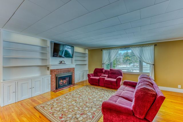 166 Bethlehem Road, Littleton, NH 03561