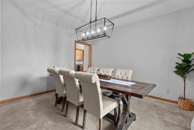 4144 N FOXGLOVE LANE, Appleton, WI 54913