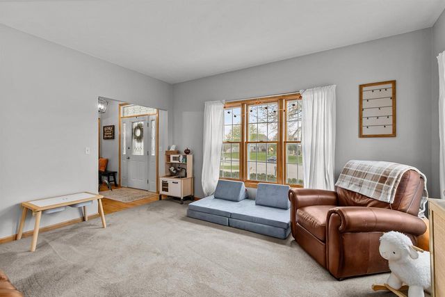 4144 N FOXGLOVE LANE, Appleton, WI 54913