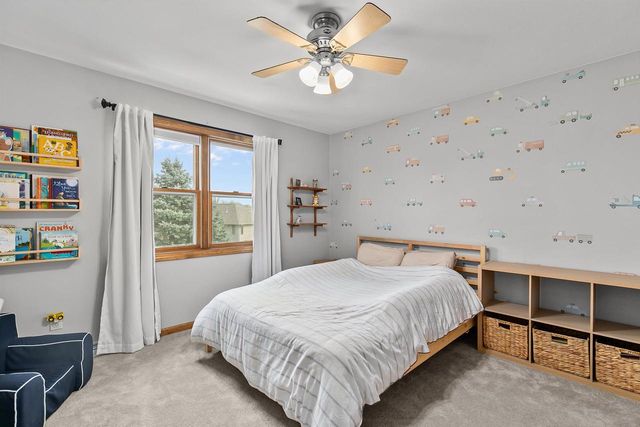 4144 N FOXGLOVE LANE, Appleton, WI 54913