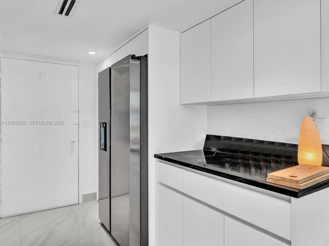 401 Ocean Dr 1007, Miami Beach, FL 33139