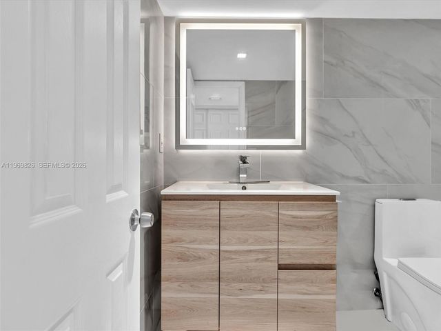 401 Ocean Dr 1007, Miami Beach, FL 33139