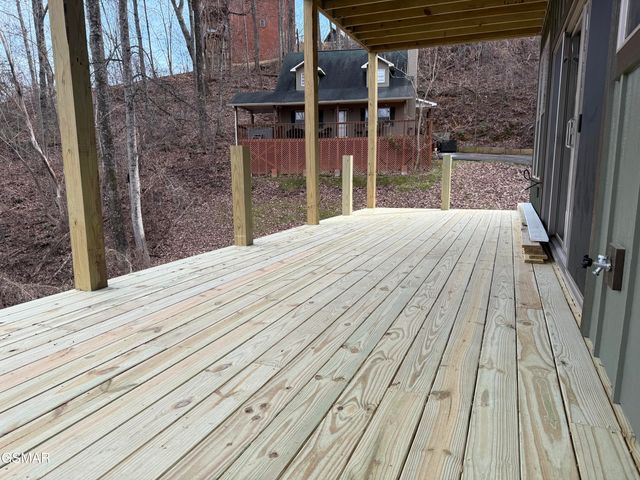 613 Sunset Lane, Gatlinburg, TN 37738