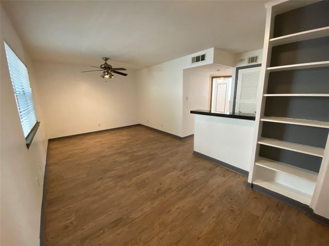 4306 Avenue A 113, Austin, TX 78751