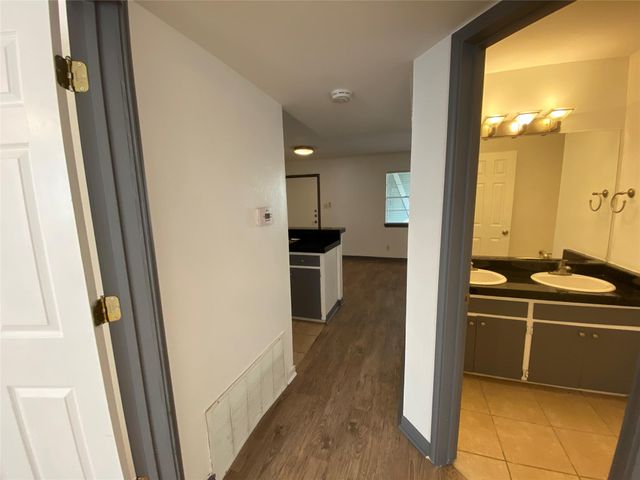 4306 Avenue A 113, Austin, TX 78751