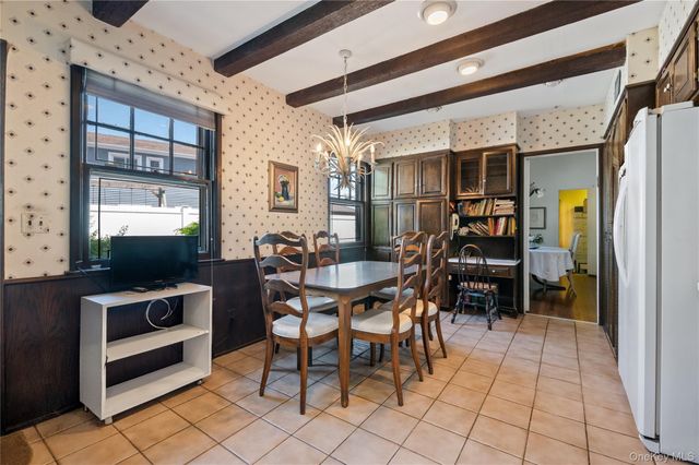 1026 W Broadway, Woodmere, NY 11598
