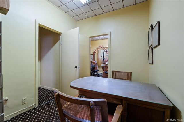 1026 W Broadway, Woodmere, NY 11598