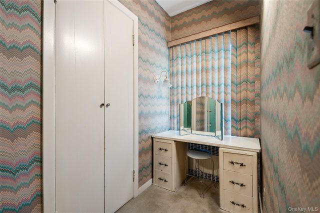 1026 W Broadway, Woodmere, NY 11598