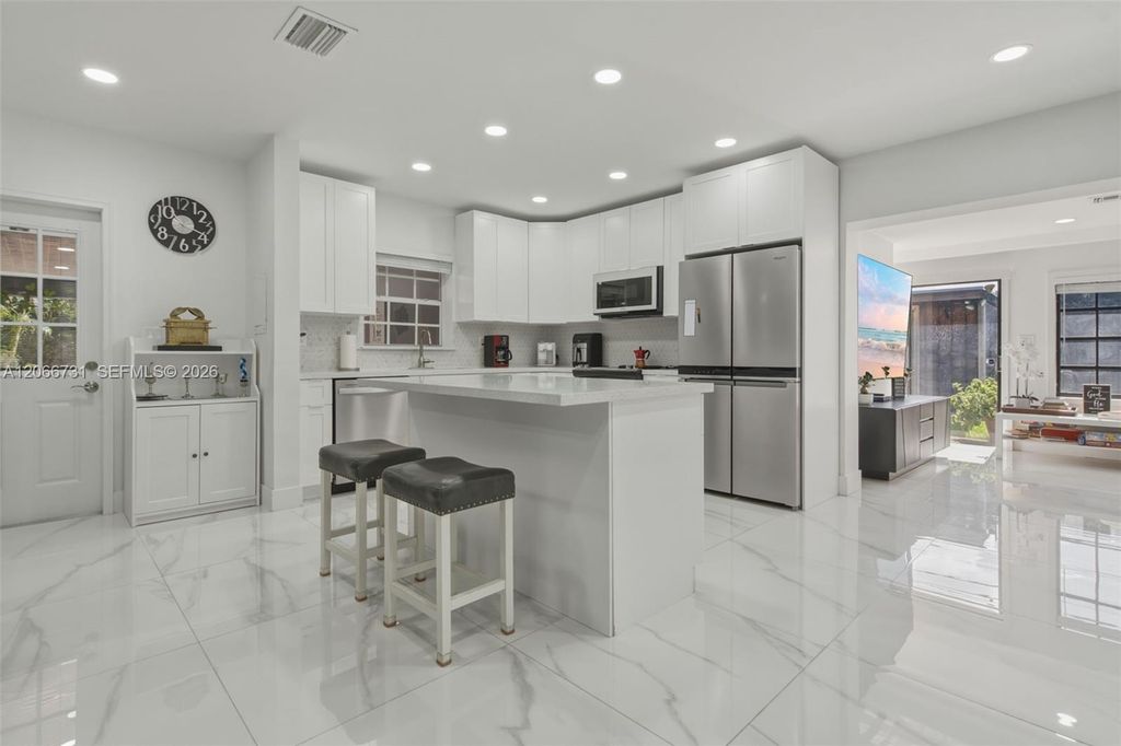 11621 NW 58th Place 0, Hialeah, FL 33012