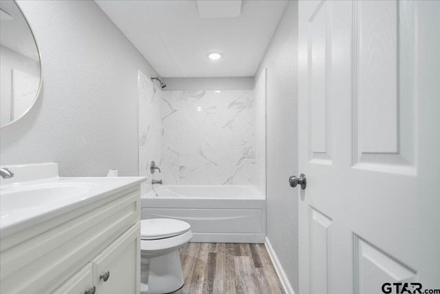 2375 Clinton Dr., Chandler, TX 75758