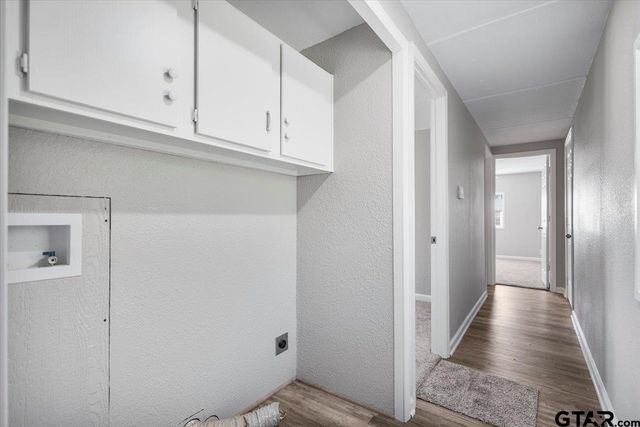 2375 Clinton Dr., Chandler, TX 75758