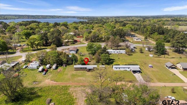 2375 Clinton Dr., Chandler, TX 75758