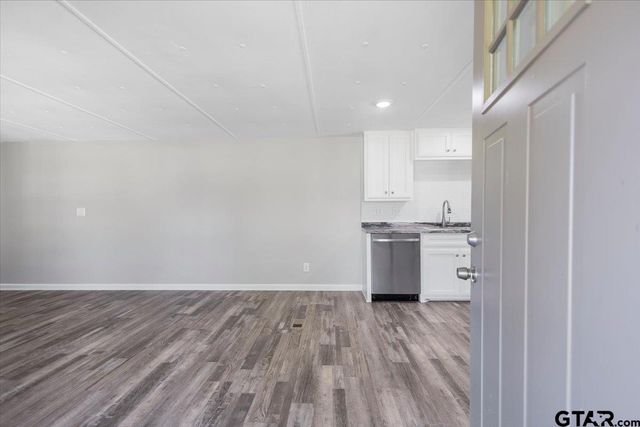 2375 Clinton Dr., Chandler, TX 75758