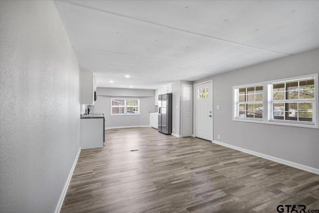 2375 Clinton Dr., Chandler, TX 75758