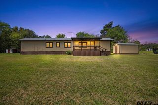 2375 Clinton Dr., Chandler, TX 75758