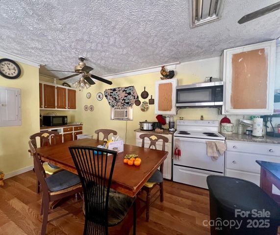 164 Tabor Road, Olin, NC 28660