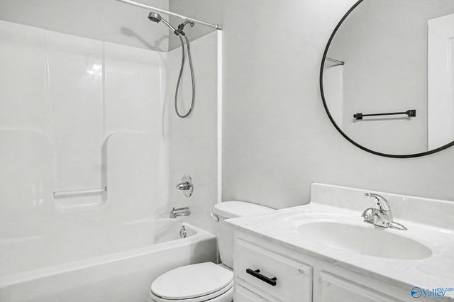20448 Johnson Road, Athens, AL 35613