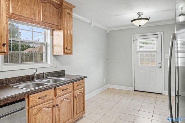 20448 Johnson Road, Athens, AL 35613