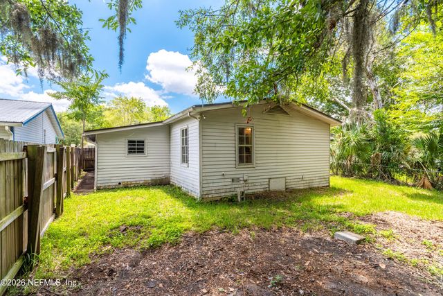 7756 CLUB DUCLAY Drive, Jacksonville, FL 32244