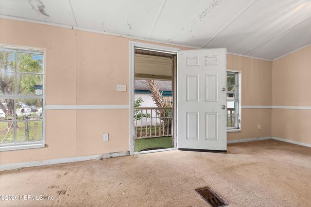 7756 CLUB DUCLAY Drive, Jacksonville, FL 32244