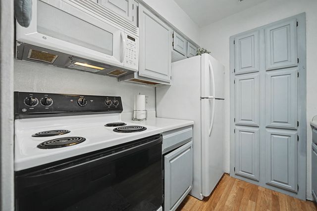 1201 Harwell Drive 222, Arlington, TX 76011