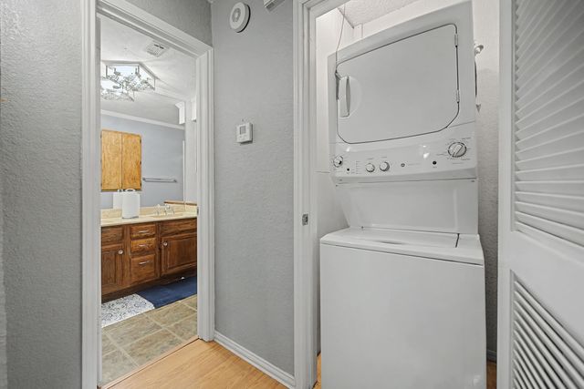 1201 Harwell Drive 222, Arlington, TX 76011