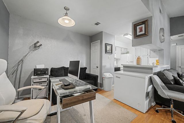 1201 Harwell Drive 222, Arlington, TX 76011