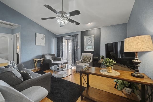 1201 Harwell Drive 222, Arlington, TX 76011