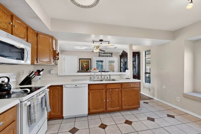 1745 Savannah Drive NE, Rio Rancho, NM 87144