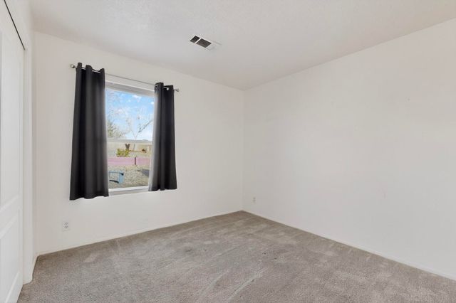 1745 Savannah Drive NE, Rio Rancho, NM 87144