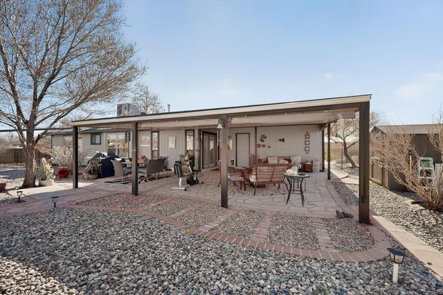 1745 Savannah Drive NE, Rio Rancho, NM 87144