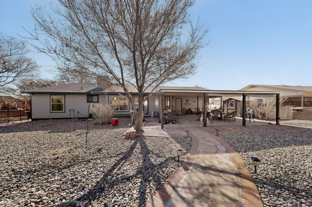 1745 Savannah Drive NE, Rio Rancho, NM 87144