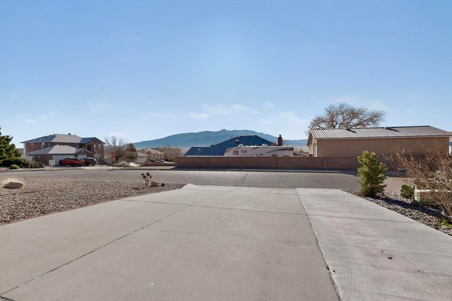 1745 Savannah Drive NE, Rio Rancho, NM 87144