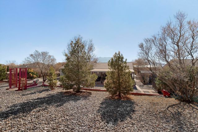 1745 Savannah Drive NE, Rio Rancho, NM 87144