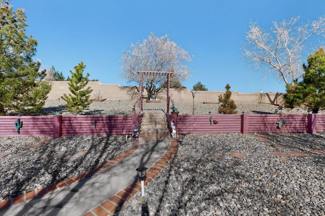 1745 Savannah Drive NE, Rio Rancho, NM 87144