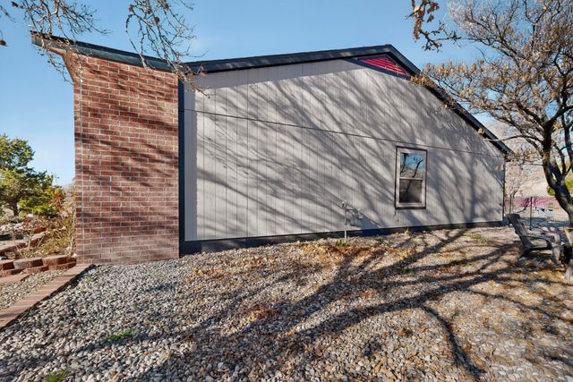 1745 Savannah Drive NE, Rio Rancho, NM 87144