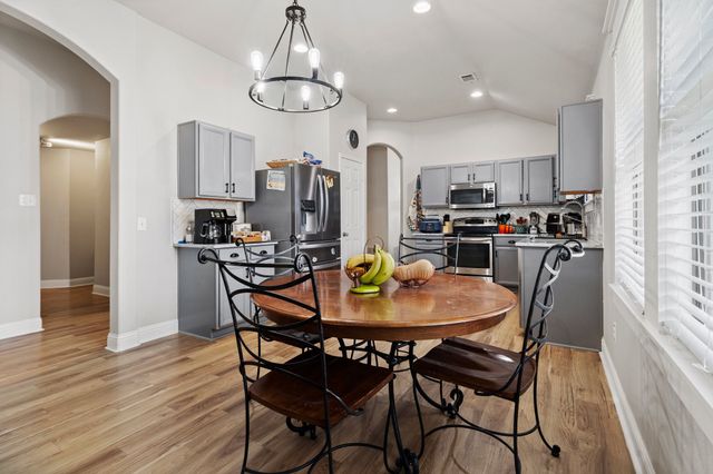 3968 Hunter Peak Road, Fort Worth, TX 76262