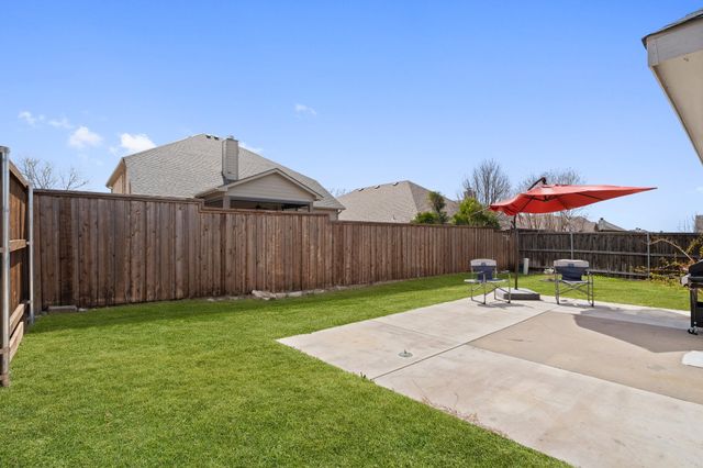 3968 Hunter Peak Road, Fort Worth, TX 76262