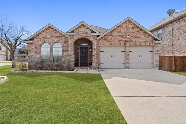 3968 Hunter Peak Road, Fort Worth, TX 76262