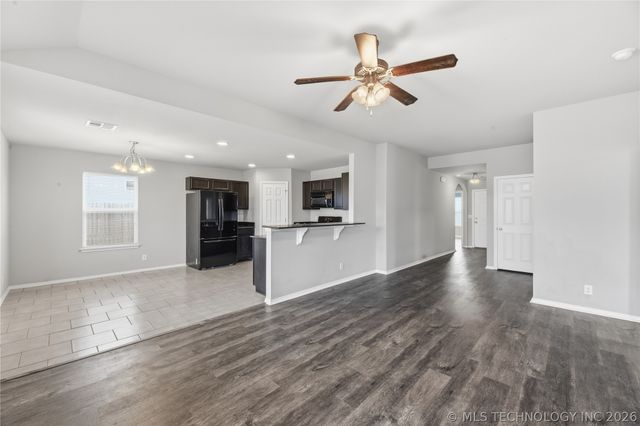 5919 E 148th Street, Bixby, OK 74008