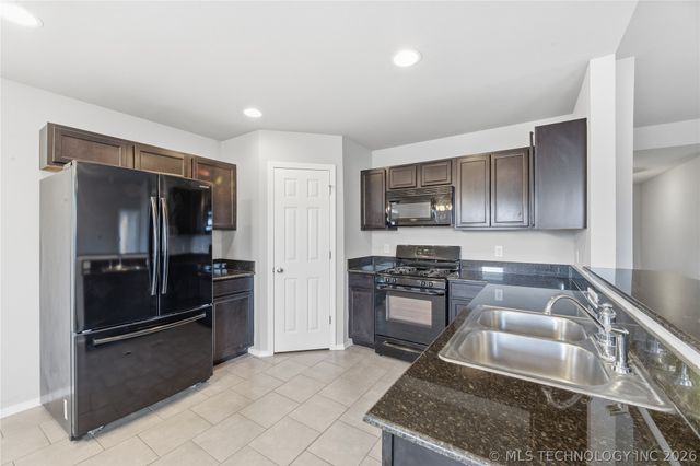 5919 E 148th Street, Bixby, OK 74008