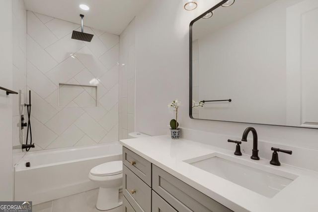 932 Cooper Road, Grayson, GA 30017